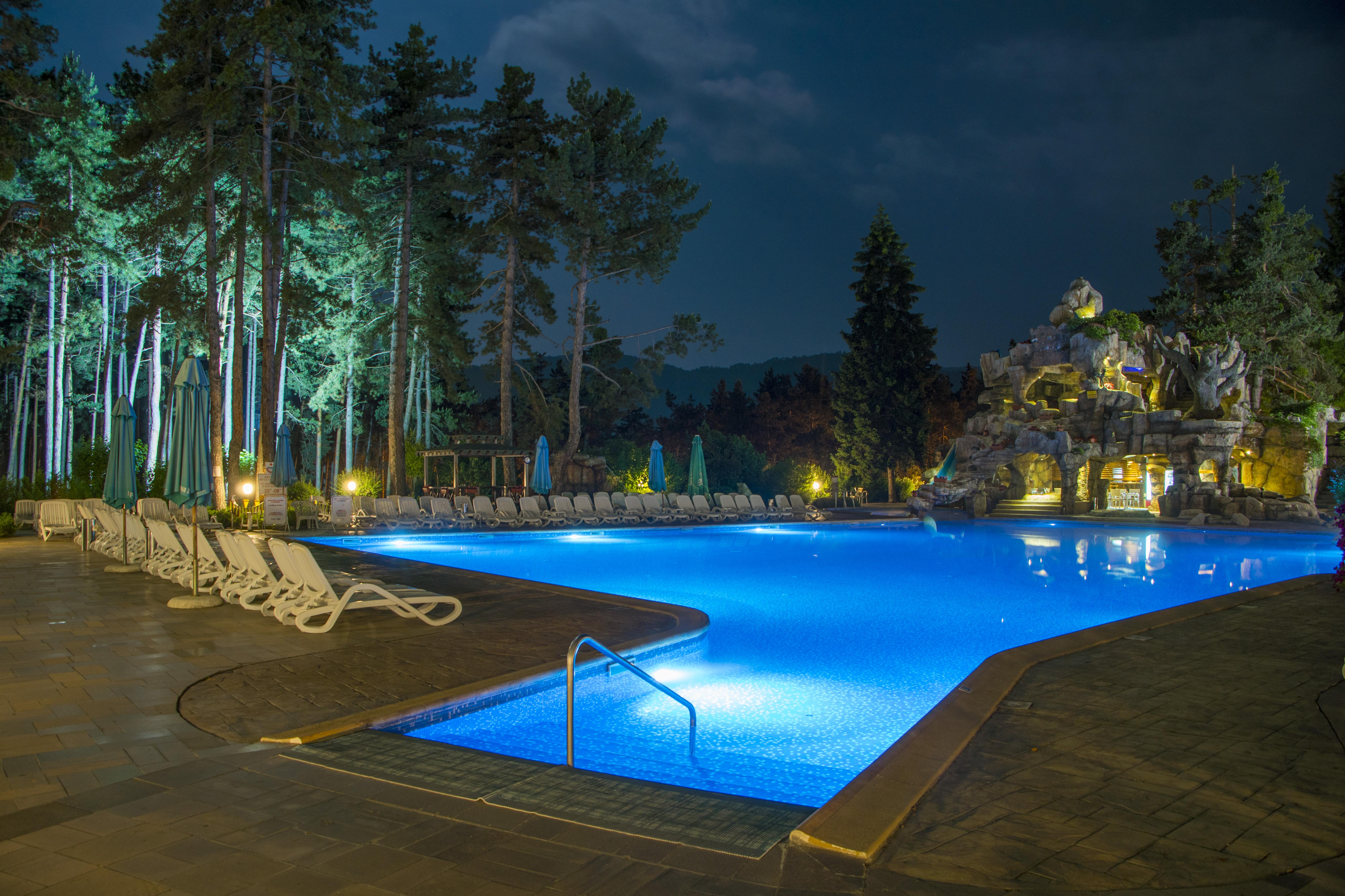 Spa Hotel Dvoretsa Velingrad Eksteriør billede The pool at the Hotel