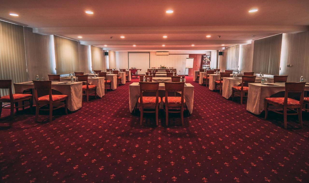 Spa Hotel Dvoretsa Velingrad Eksteriør billede Meeting room